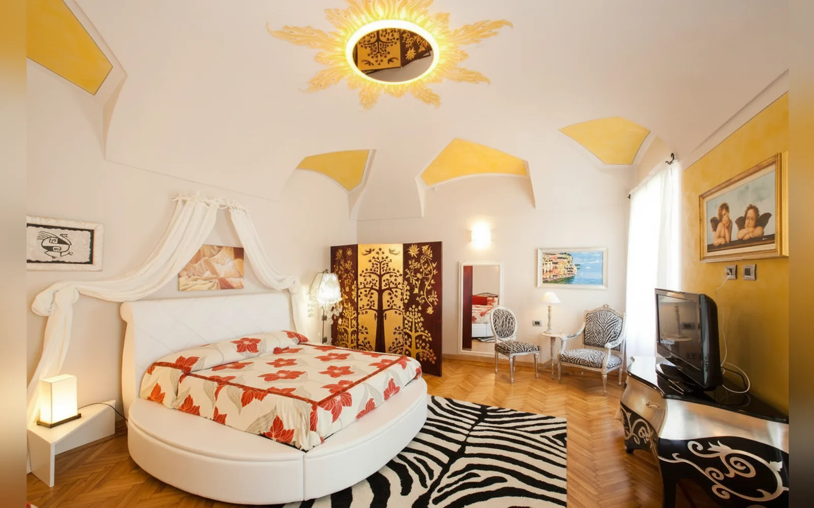 Camera Lori's Inn, Mondovì (Piemonte) (foto 1)